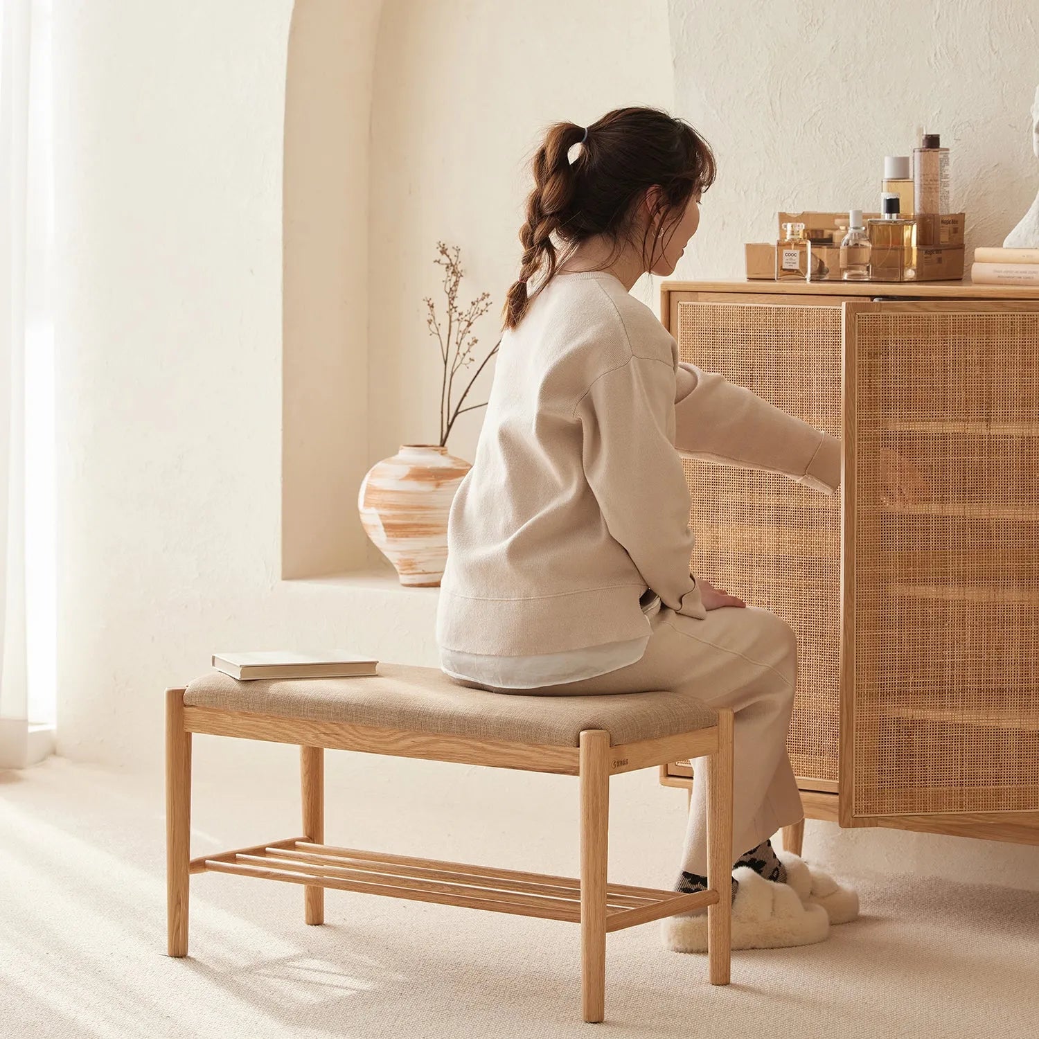 Scandinavian Oak Wood Shoe Changing Bench FUJI