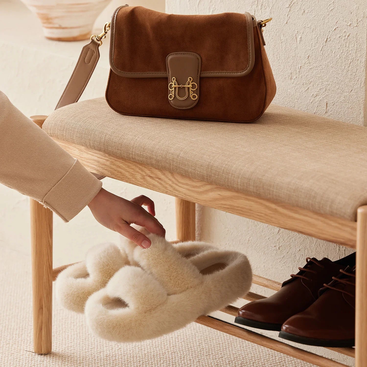 Scandinavian Oak Wood Shoe Changing Bench FUJI